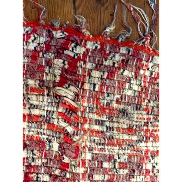 Vintage Hand Made Rag Rug 24" x 51" Red Gray White Distressed Reversible Boho - Picture 8 of 10